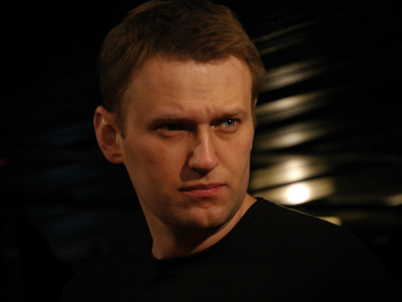 Навальный подал иск к Путину