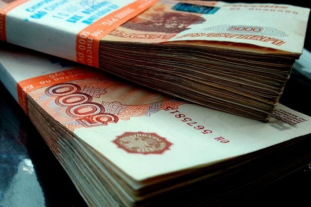 Банки еще жестче начнут контролировать движение денег россиян