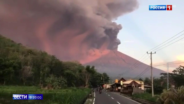 Извержение вулкана на Бали прервало возможность вылетов с острова