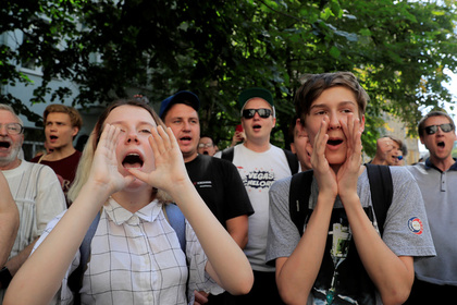На акции протеста у мэрии Москвы распылили газ